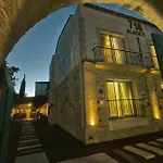 716 Hotel