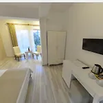 716 Hotel