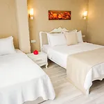 716 Otel 2*